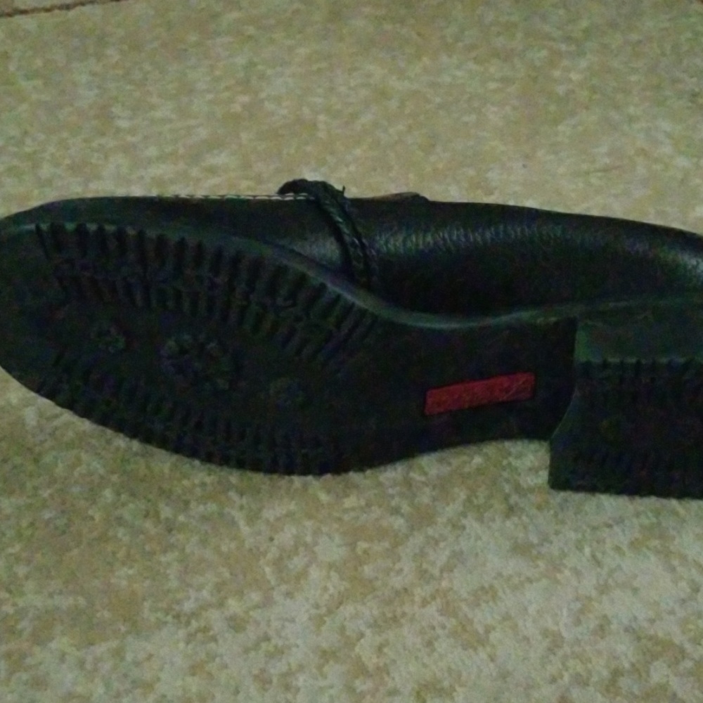 Shoes - Picture 2 of 3